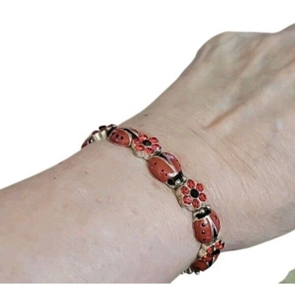 Y2K Red Enamel Ladybug Bracelet Silver Tone Rhinestone Flower Charm Stretch 7” - Picture 6 of 7